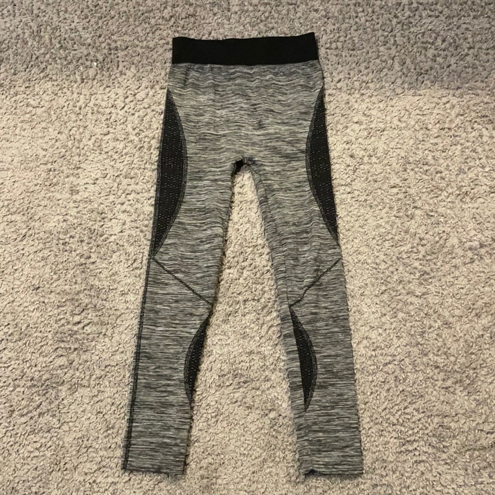 Athletic leggings